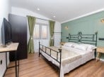 Spacious bedrooms Spacious bedrooms